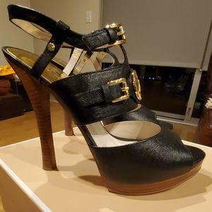 Michael Kors Mckenzie Sandals
